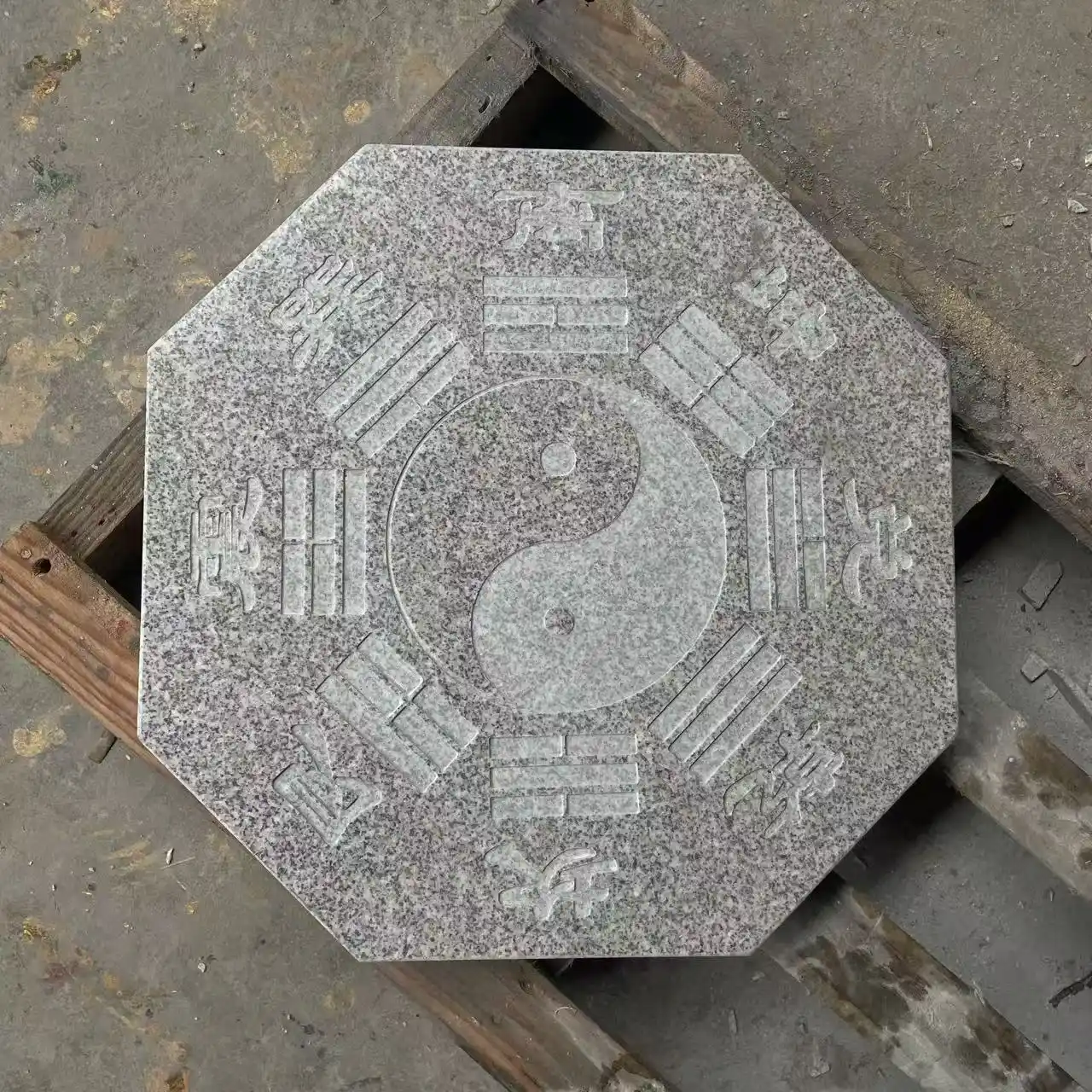 中式风水八卦石雕刻定制案例